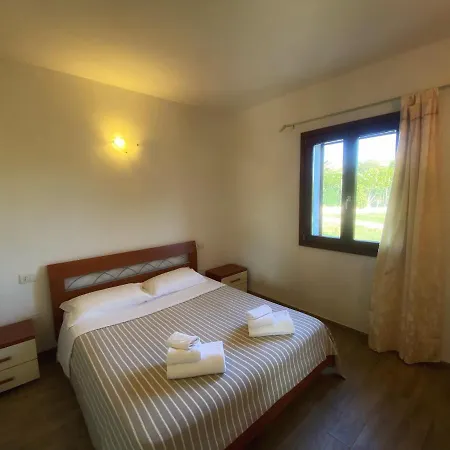 Apartman Spina House Near The Beach, With Garden *